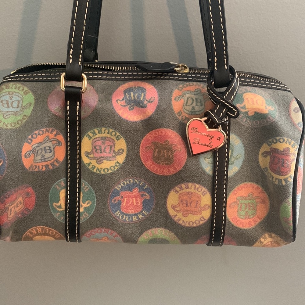 Dooney & Bourke bag. Blue interior lining - Picture 2 of 8